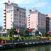 THE FRONT OF THE OTARU CANAL HOTEL SONIA