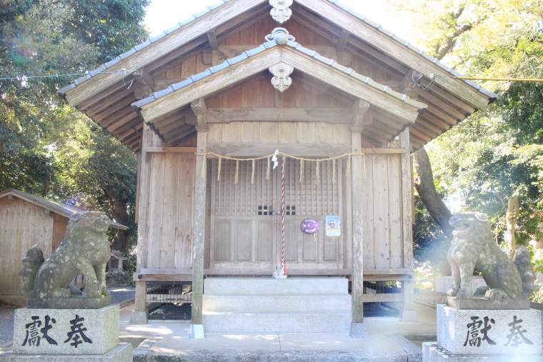 潤神社の社殿