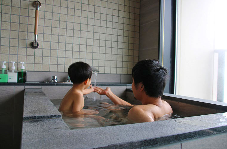 富士見亭の特別室の半露天風呂