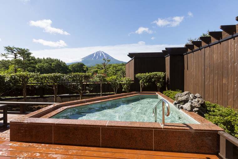 富士眺望の湯「ゆらり」のパノラマ風呂