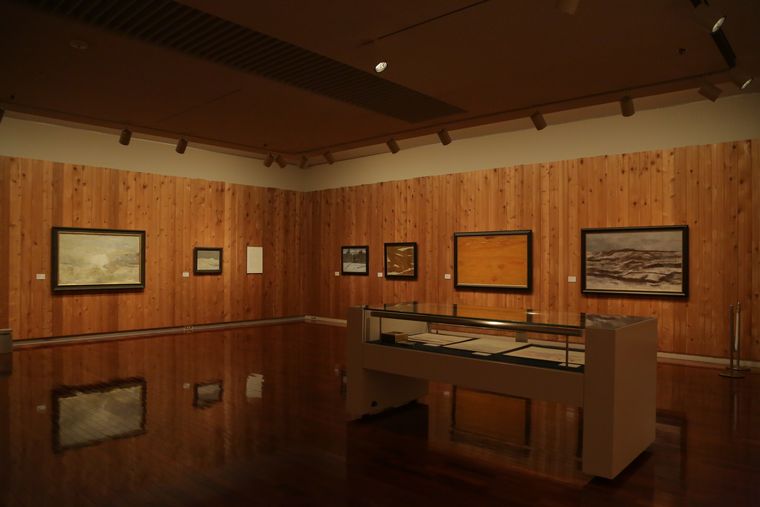 松本美術館の記念展示室
