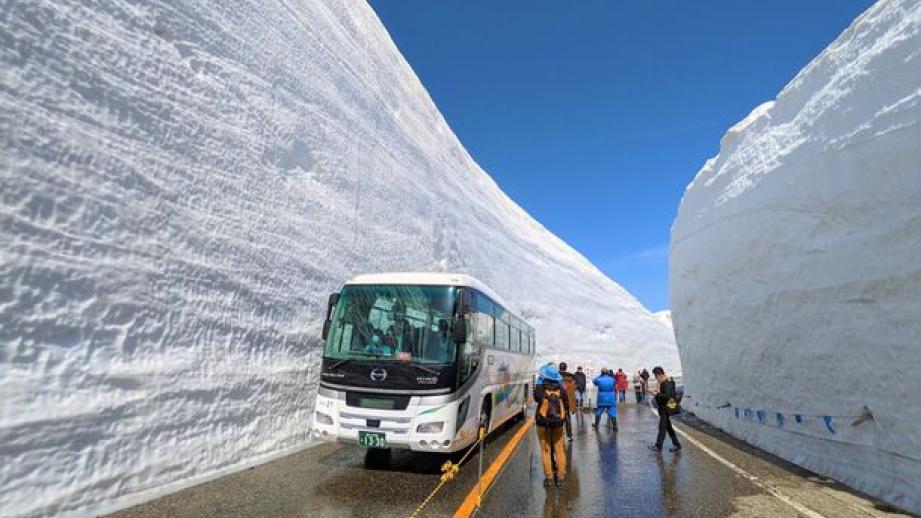 2024年4月15日から実施される「2024 立山黒部・雪の大谷フェスティバル」