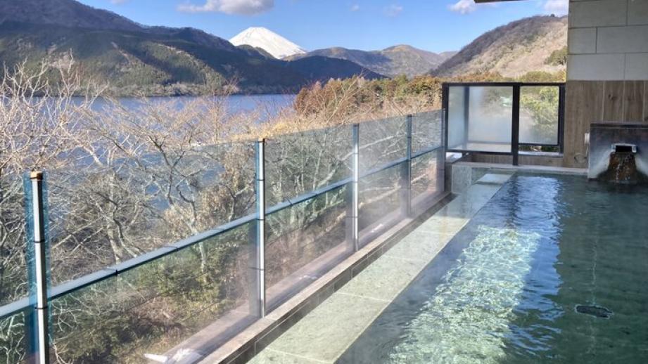 芦ノ湖と富士山を眺めてリフレッシュ♪ 箱根の絶景日帰り温泉「龍宮殿本館」で何もしない贅沢なひとときを