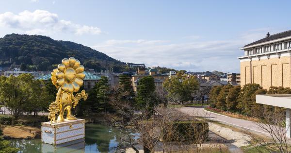 現代アートの旗手・村上隆氏の巨大彫刻が京都市京セラ美術館に登場