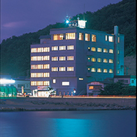 ホテル秋田屋　夕陽と陸奥湾を望む展望温泉