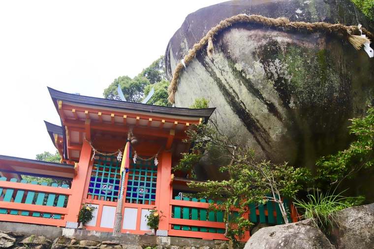 神倉神社とゴトビキ岩