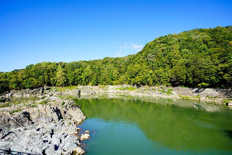 絶景の渓谷 渓流30選 日本の綺麗な川で夏の行楽や秋の紅葉狩りを楽しもう 楽天トラベル