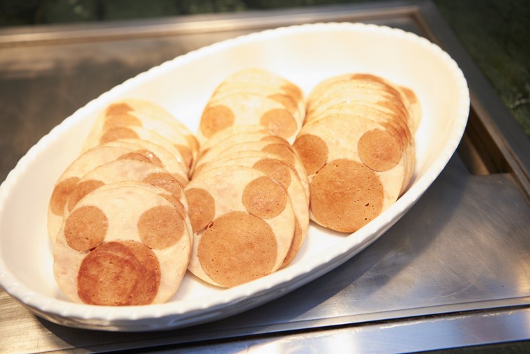 東京ディズニーランドホテル　シャーウッドガーデン・レストラン ミッキーマウスの「ボロニアソーセージ」