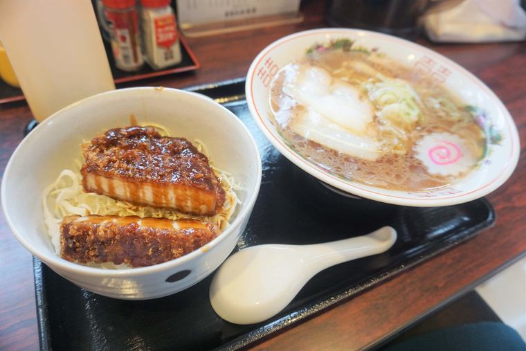 「まるたか食堂」喜多方ラーメンとソースカツ丼