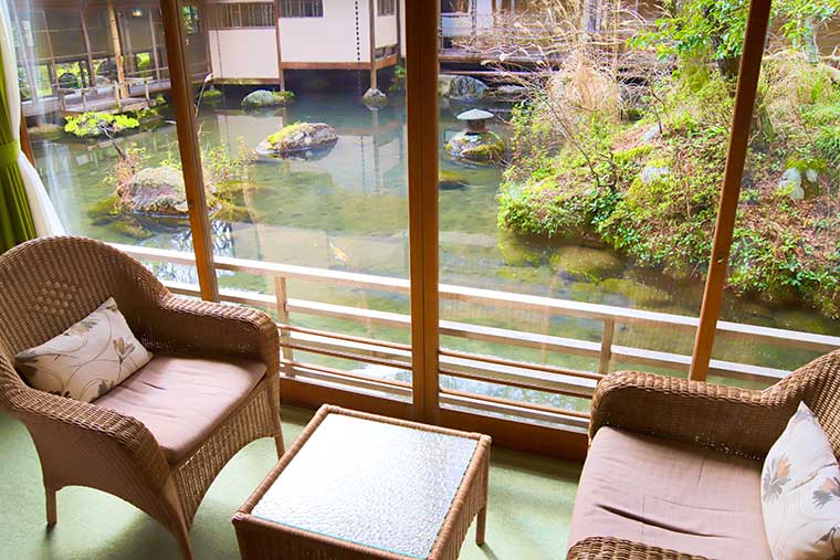 新井旅館「桐の棟」の客室