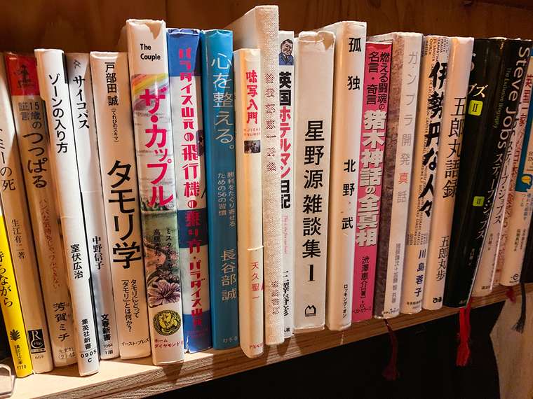 「BOOK AND BED TOKYO SHINJUKU」新宿歌舞伎町　ホテル　本屋