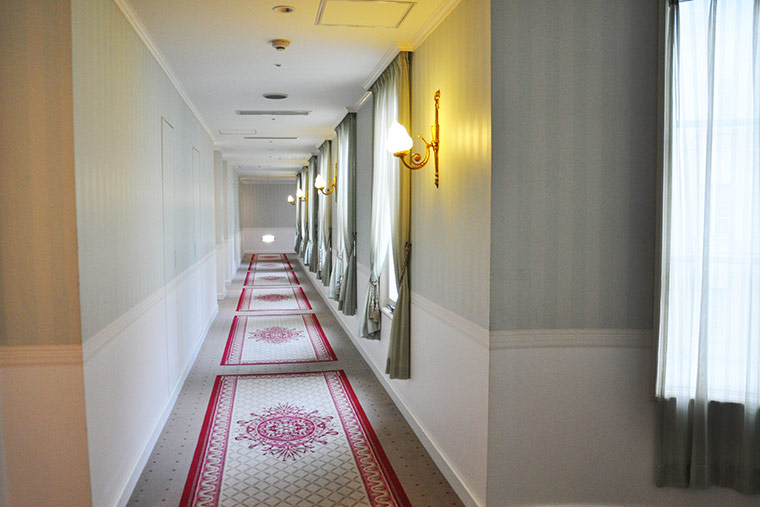ホテルアムステルダムの館内廊下