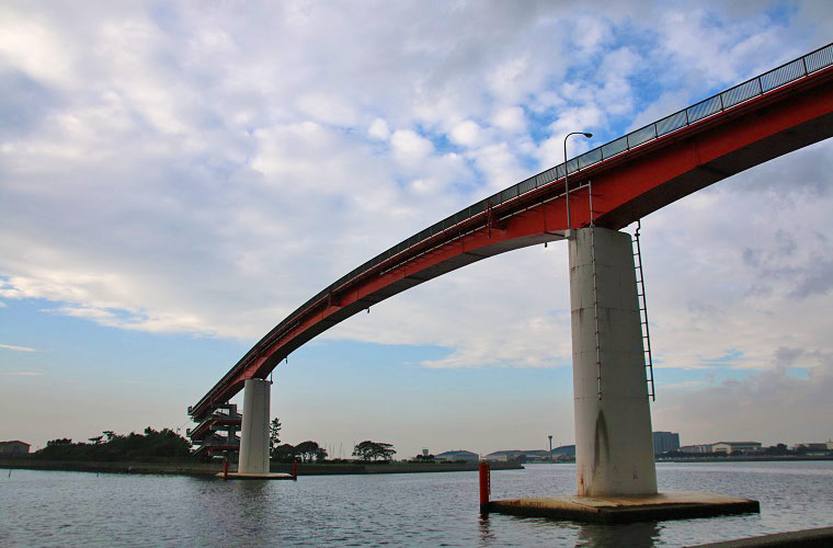 日本一高い歩道橋「中の島大橋」