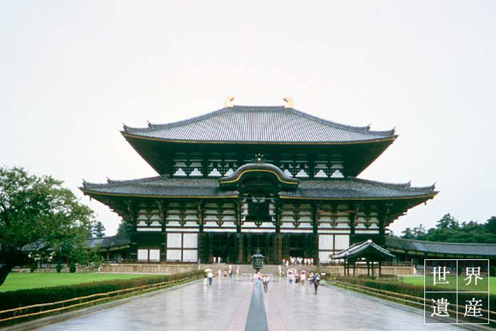 世界最大級の木造建築として知られる大仏殿　©奈良県ビジターズビューロー