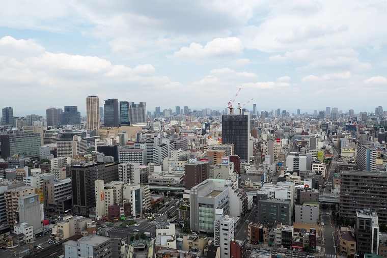 大阪の街が一望できる通天閣の展望台