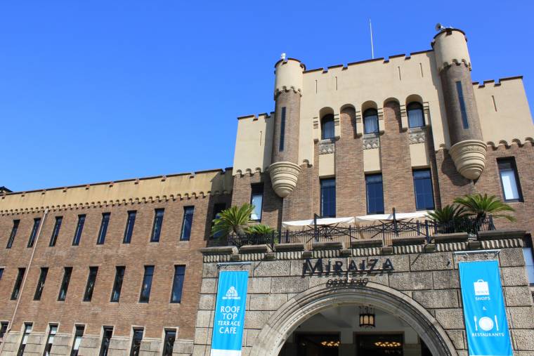 ミライザ大阪城の外観