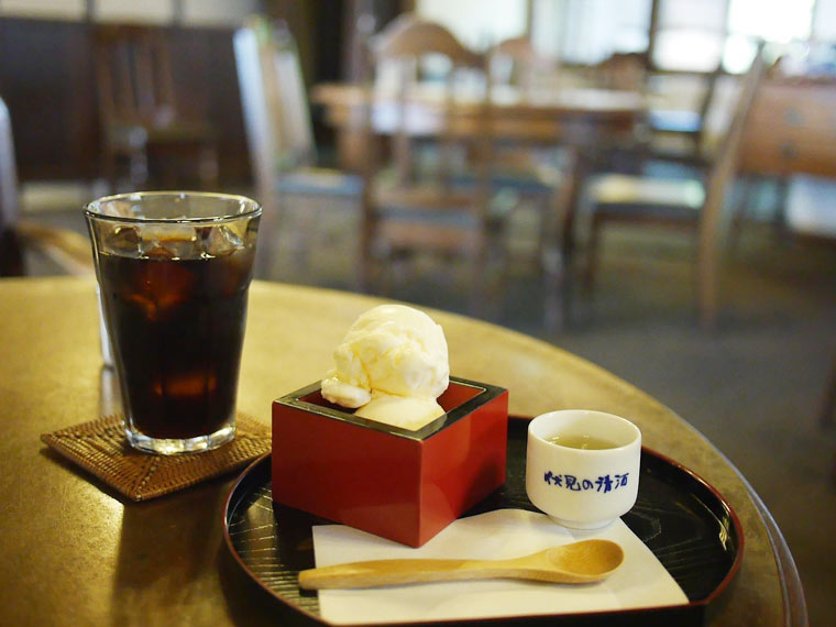 清酒アイスクリームと水出し珈琲のセット(1,000円）