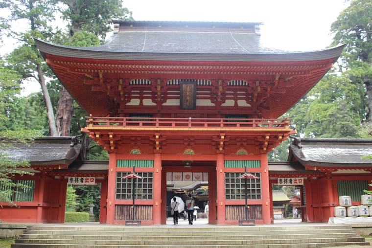 香取神宮　重要文化財に指定されている楼門