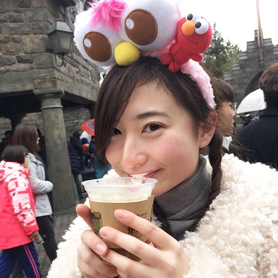 大阪　テーマパーク　USJ 竹内彩花さん