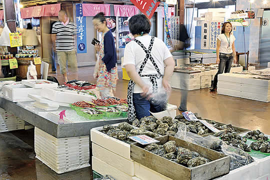 鳥取港海鮮産物市場 かろいち