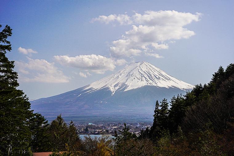 ふふ 河口湖　テラスから望む富士山