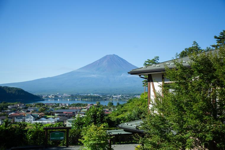 河口湖エリアから望む富士山