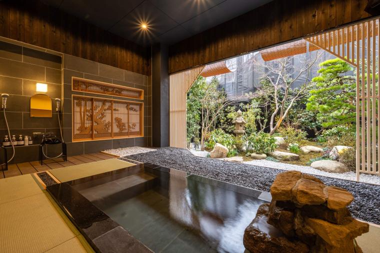 デザイナー石原和幸氏プロデュースの庭園が眺められる、庭園付き貸切露天風呂