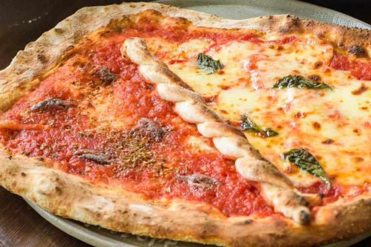 ランチは薪窯ピザが食べられる本格イタリアンレストラン