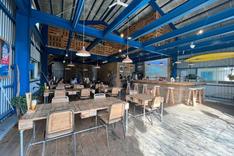 【沖縄】メニューは 200 種以上！開放感抜群の「PACIFIC SURF CAFE（パシフィック サーフ カフェ）」（名護市）