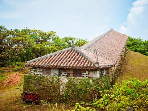 【沖縄】焼き物の里で初めての「やちむん」探し＆「ビオスの丘」