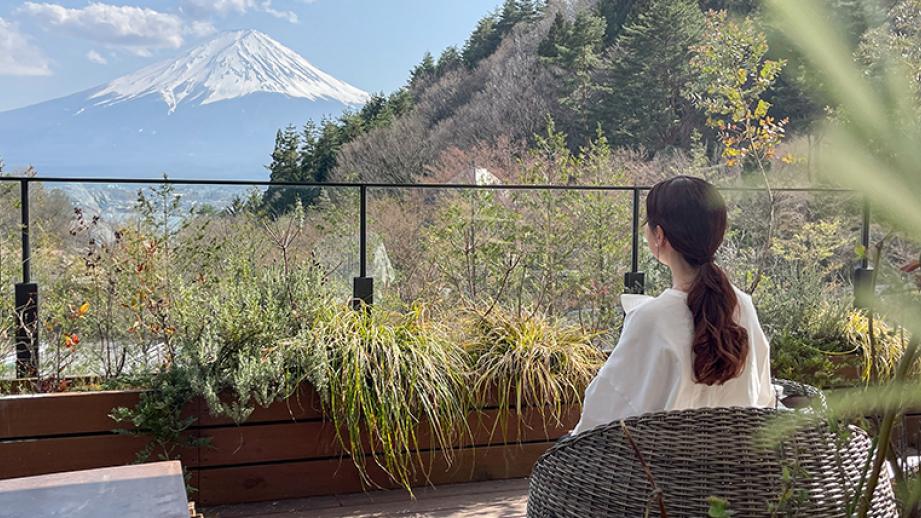 富士山と河口湖を望む、境界のない自然の中のスモールラグジュアリー「ふふ 河口湖」滞在記
