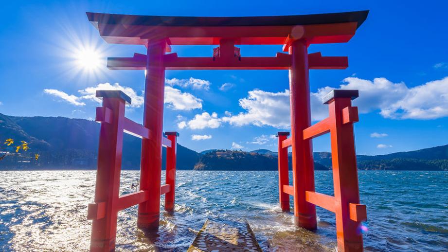 関東・関東周辺の「絶景神社・お寺」14選！美しい眺望やコントラストも魅力の寺社へ出かけよう