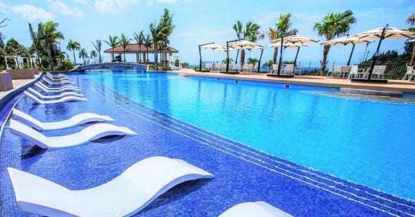 沖縄のプールが人気のホテルランキング