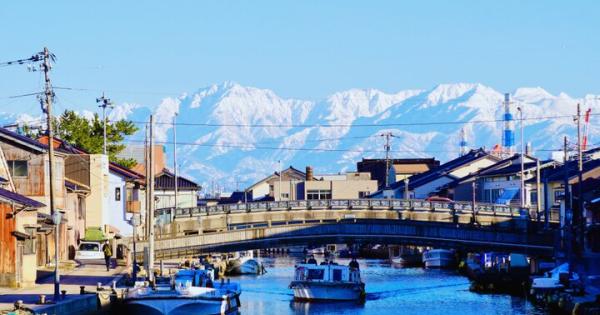 【富山】絶景「日本のベニス」を巡る週末旅～伝統工芸体験から心が整う国宝詣でまで～
