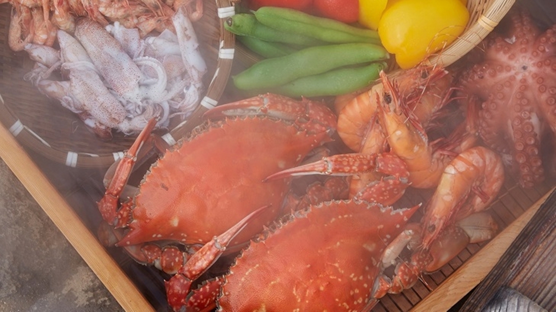 *【海鮮市場“;蒸し釜や”;】小浜で獲れた新鮮な魚貝類を堪能できますよ♪